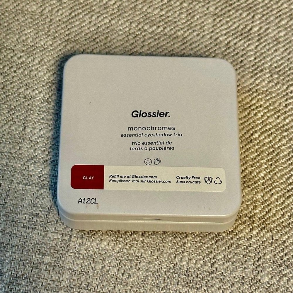 NEW Glossier Monochrome Eyeshadow Palette in Clay - Picture 5 of 5